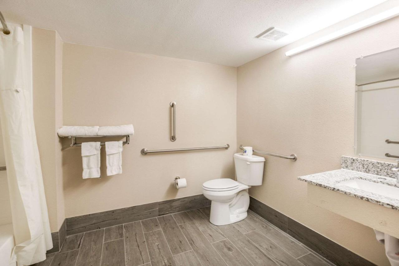 Fairmount Inn & Suites - Stroudsburg, Poconos Delaware Water Gap Exteriör bild